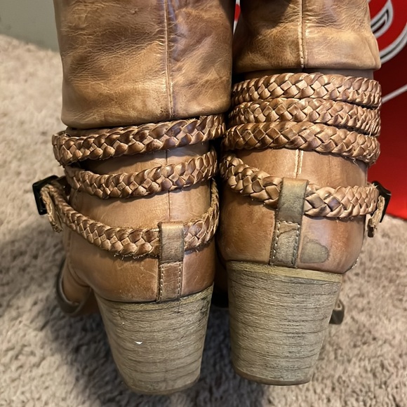 Dingo 7 Slouch with Straps Tan Booties size 9.5 - Picture 6 of 8